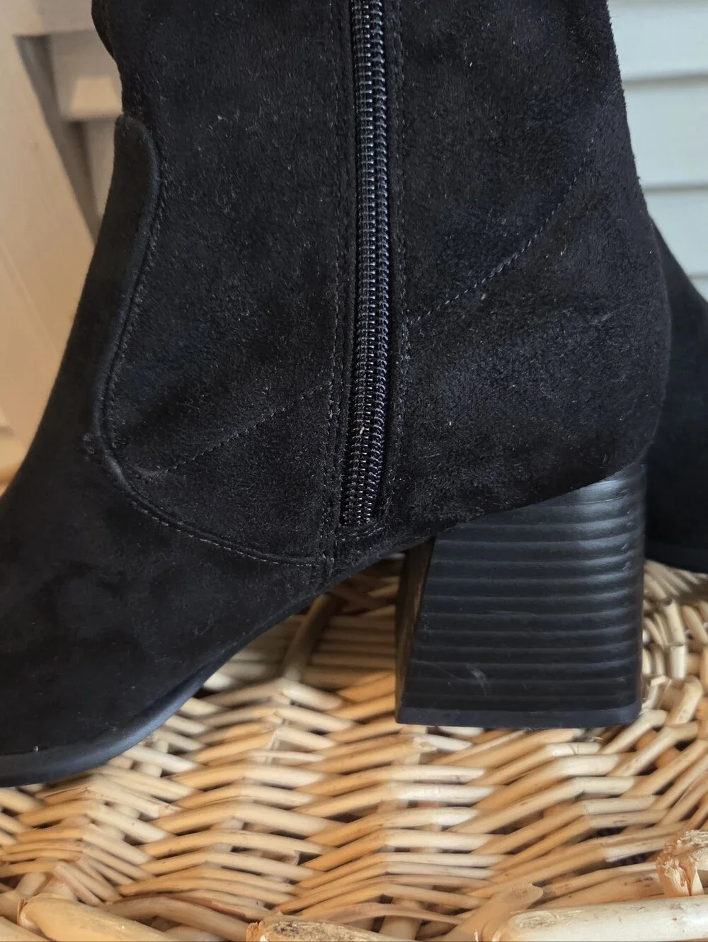 New Marc Fisher Womens Suede Look Short Ankle Boots 7.5 BLACK Block Heel $98